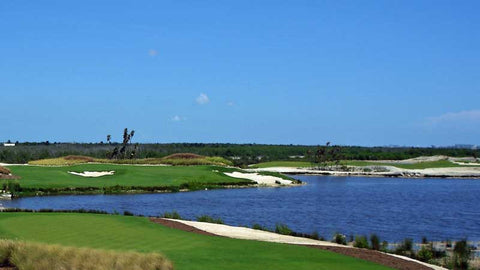 Riviera Cancun water feature